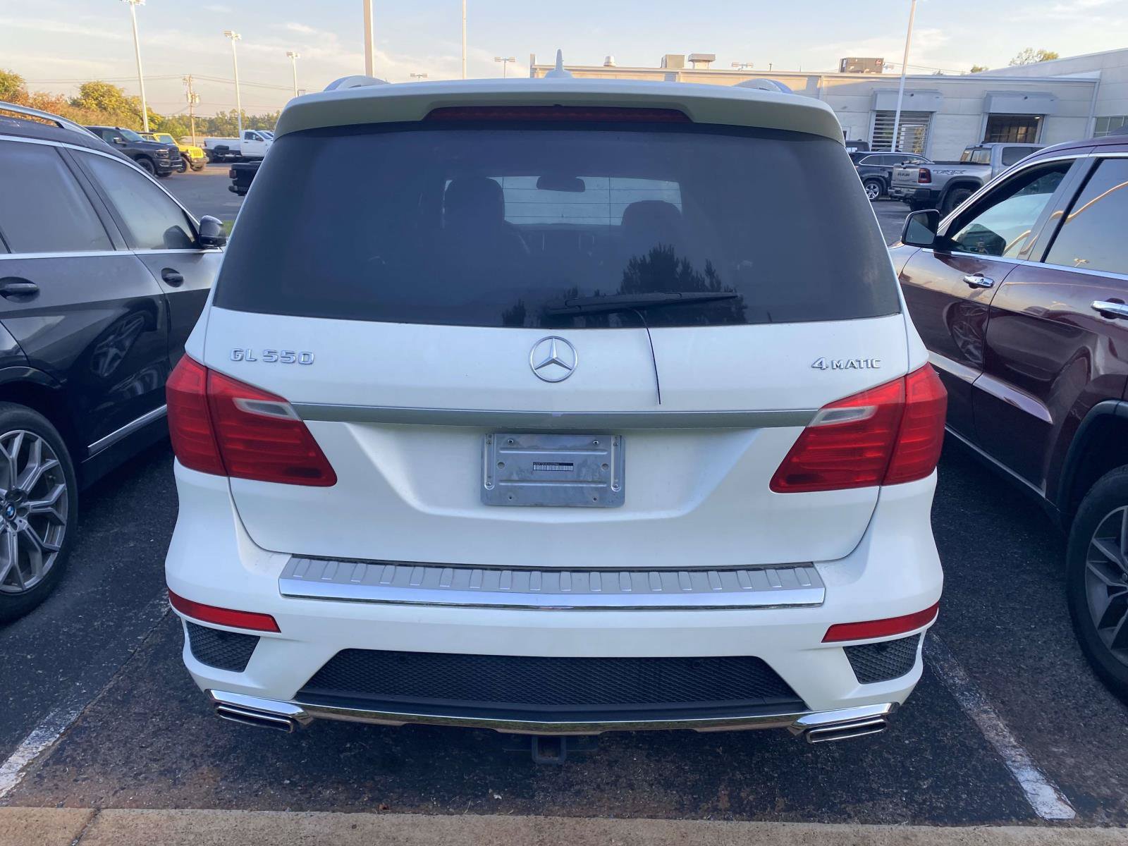 Used 2014 Mercedes-Benz GL 550 4MATIC image 7