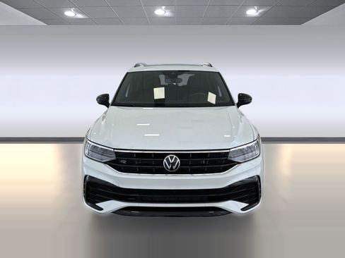 Used 2023 Volkswagen Tiguan SE R-Line FWD image 6