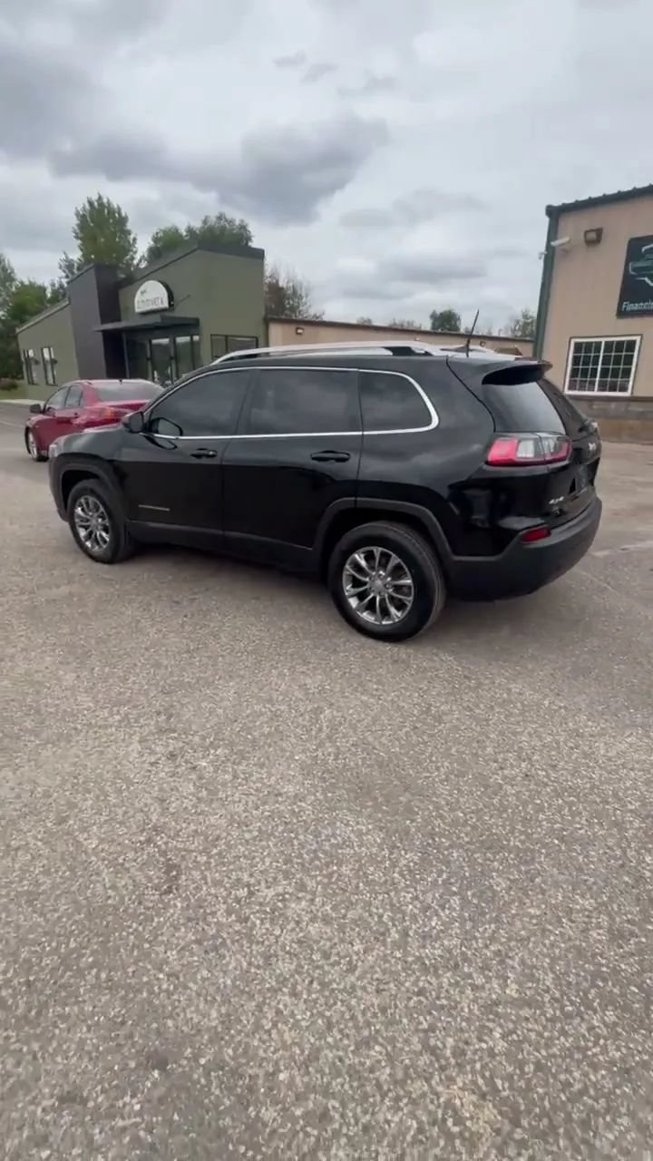 Used 2019 Jeep Cherokee Latitude Plus AWD/4WD image 57