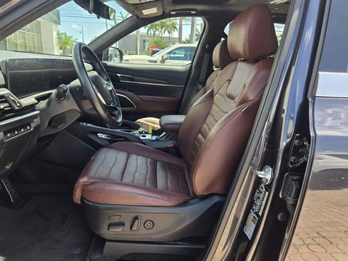 Used 2025 Kia Telluride SX Prestige AWD/4WD image 11