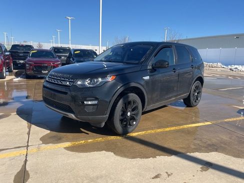 Used 2017 Land Rover Discovery Sport HSE image 8
