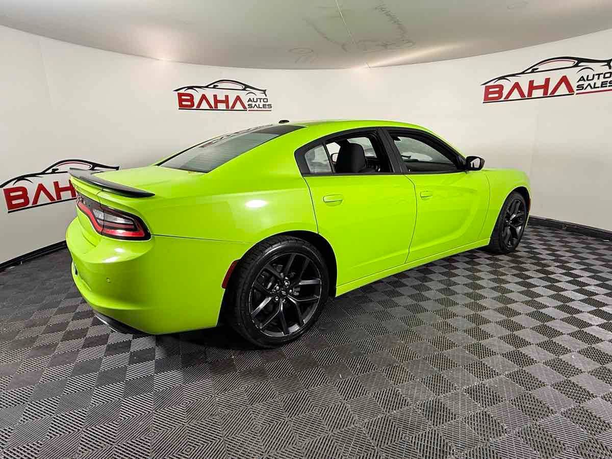 Used 2019 Dodge Charger SXT w/ Blacktop Package RWD image 12