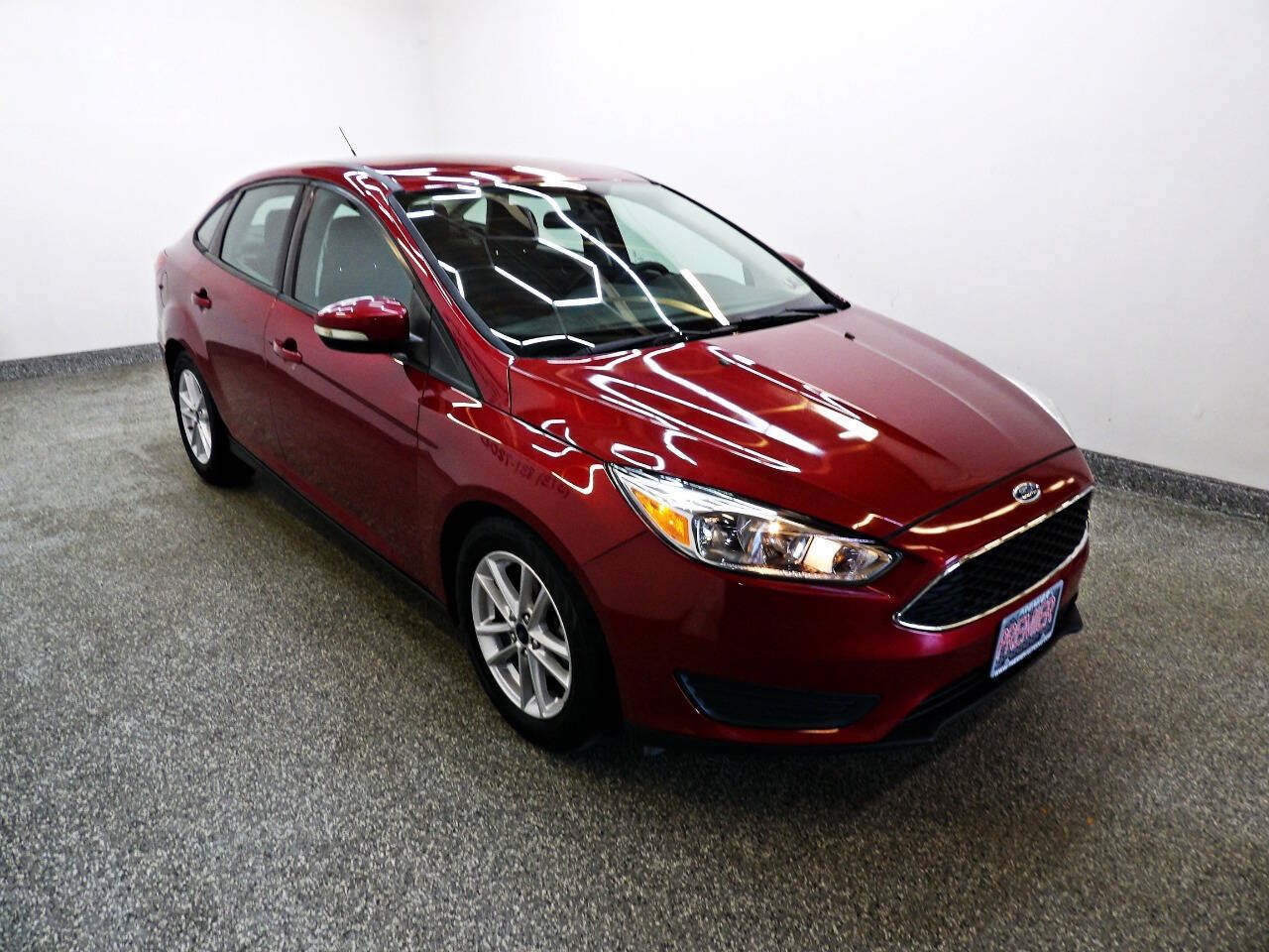Used 2017 Ford Focus SE FWD image 3