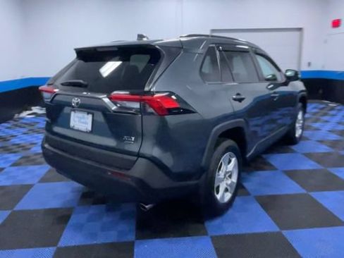 Used 2021 Toyota RAV4 XLE AWD/4WD image 8