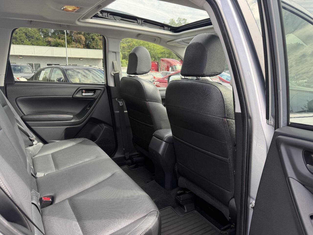 Used 2017 Subaru Forester 2.5i Limited w/ Popular Package #1 AWD/4WD image 14