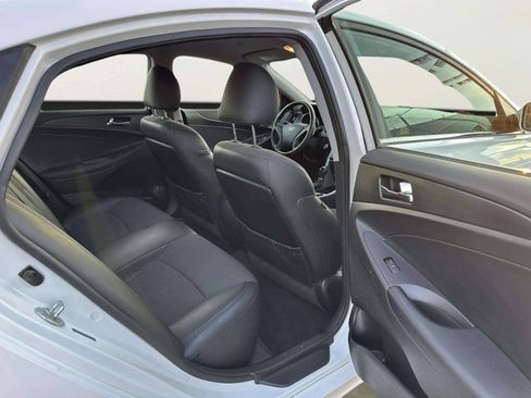 Used 2013 Hyundai Sonata SE FWD image 16