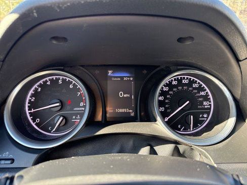 Certified 2018 Toyota Camry SE image 22