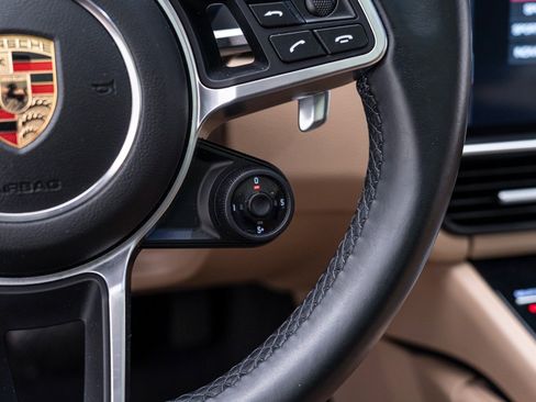 Used 2021 Porsche Cayenne Coupe image 27