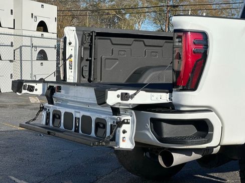 Used 2024 GMC Sierra 2500 AT4 w/ AT4 Preferred Package image 15