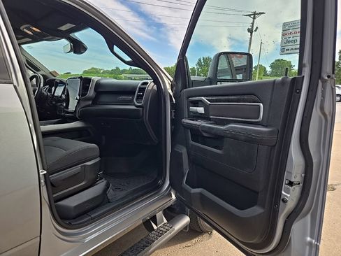 Used 2024 RAM 2500 Big Horn w/ Night Edition AWD/4WD image 82
