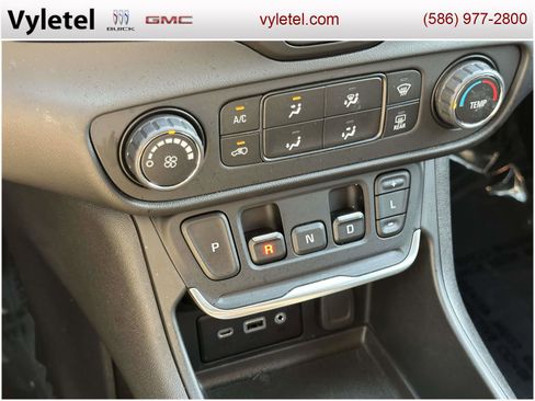 Used 2019 GMC Terrain SLE image 26