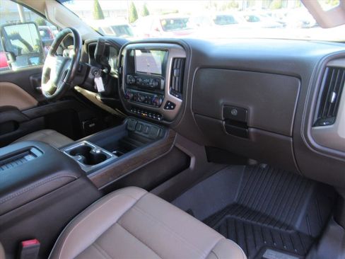 Used 2019 GMC Sierra 2500 Denali w/ Duramax Plus Package image 13