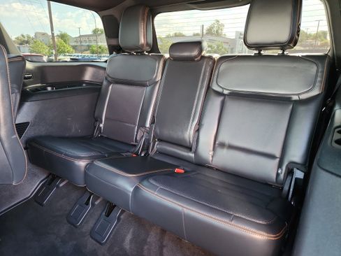 Used 2025 Ford Expedition Tremor AWD/4WD image 12