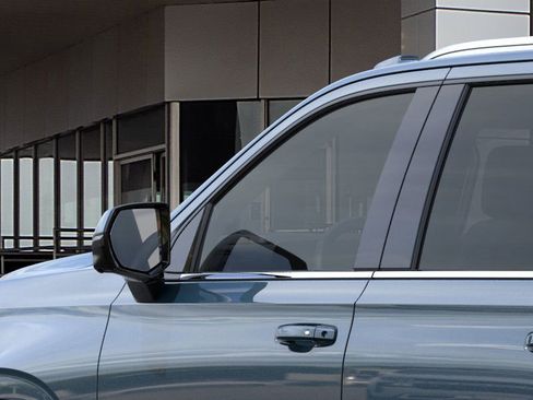 New 2026 Chevrolet Suburban LT w/ Comfort Package image 12