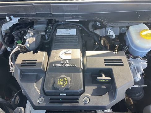 Used 2024 RAM 2500 Laramie image 37