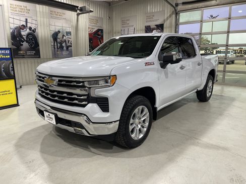 New 2026 Chevrolet Silverado 1500 LTZ w/ Z71 Off-Road Package AWD/4WD image 4
