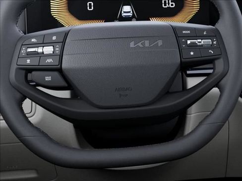 Used 2026 Kia Sportage EX FWD image 22