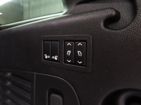 Used 2019 Chevrolet Suburban Premier image 35