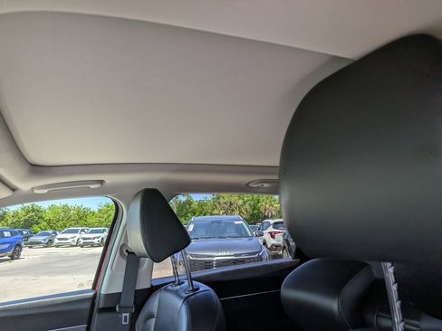 Certified 2024 Kia Sorento S w/ Panoramic Sunroof Package FWD image 22