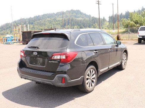 Used 2018 Subaru Outback 2.5i Touring w/ Popular Package #3 AWD/4WD image 5