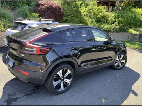 Used 2023 Volvo C40 P8 Recharge Plus w/ Protection Package Premier AWD/4WD image 11