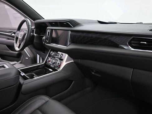 Used 2023 GMC Yukon Denali image 24