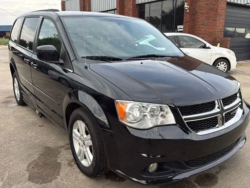 Used 2014 Dodge Grand Caravan R/T w/ Driver Convenience Group FWD image 7