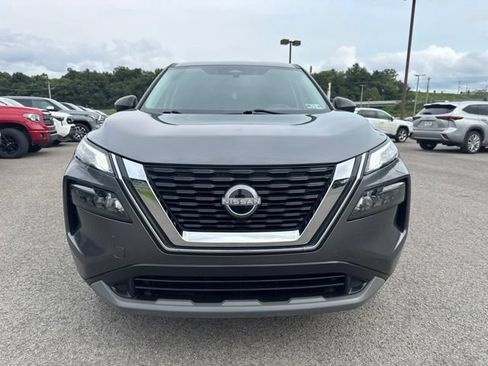 Used 2023 Nissan Rogue S AWD/4WD image 2