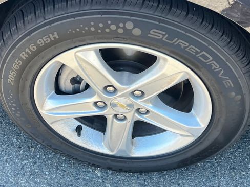 Used 2023 Chevrolet Malibu LS FWD image 10