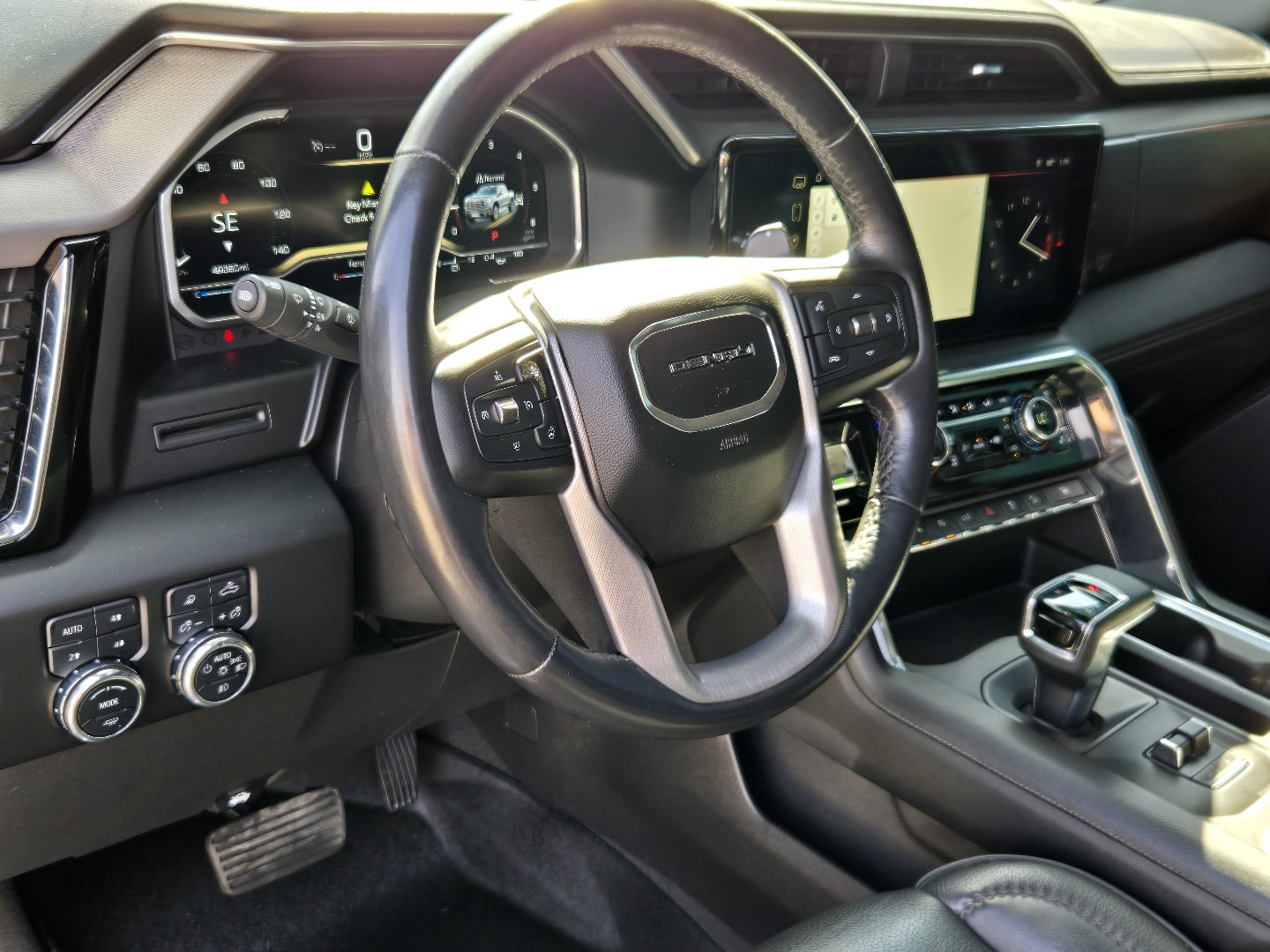 Used 2023 GMC Sierra 1500 Denali AWD/4WD image 23