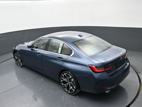 New 2025 BMW 330i xDrive Sedan w/ Premium Package image 33