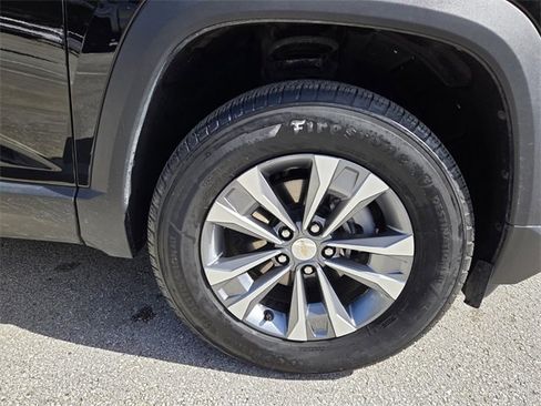 Certified 2025 Chevrolet Equinox LT image 24