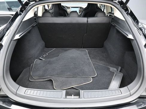 Used 2013 Tesla Model S Performance image 28