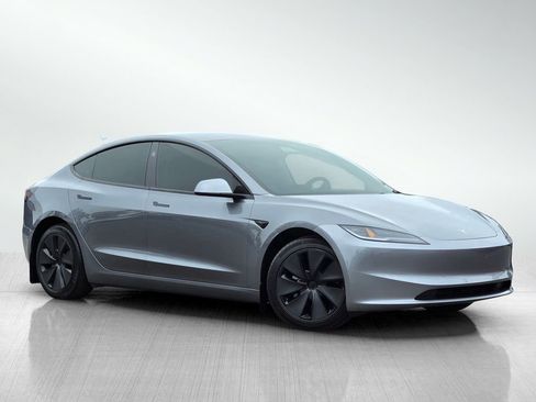 Used 2024 Tesla Model 3 Standard Range RWD image 1