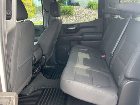 Used 2021 Chevrolet Silverado 1500 LT AWD/4WD image 37
