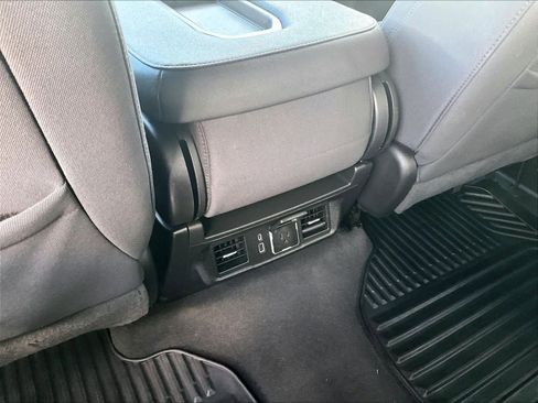 Used 2022 GMC Sierra 1500 Elevation image 28