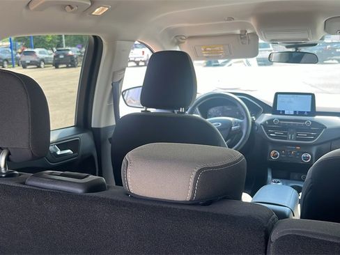 Used 2021 Ford Escape SE image 40