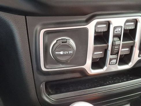 Used 2022 Jeep Wrangler Unlimited Sport AWD/4WD image 24