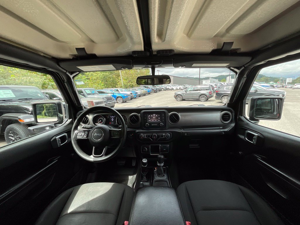 Used 2021 Jeep Gladiator Sport AWD/4WD image 15