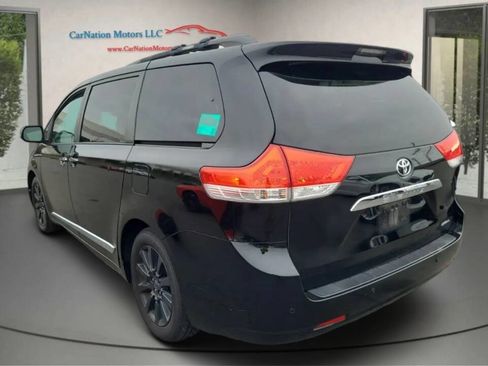 Used 2013 Toyota Sienna Limited image 4
