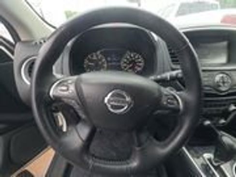 Used 2020 Nissan Pathfinder SV FWD image 14
