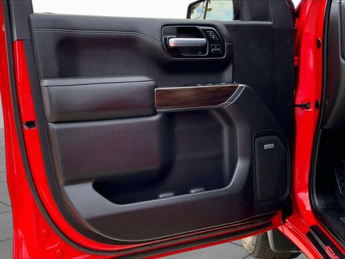 Used 2020 GMC Sierra 1500 SLT RWD image 22