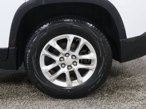 Used 2019 Chevrolet Traverse LT image 7