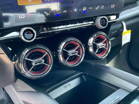 New 2025 Chevrolet Blazer EV RS AWD/4WD image 20