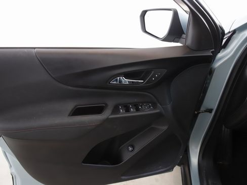 Used 2022 Chevrolet Equinox RS image 13