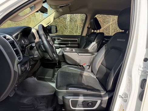 Used 2020 RAM 1500 Laramie image 12
