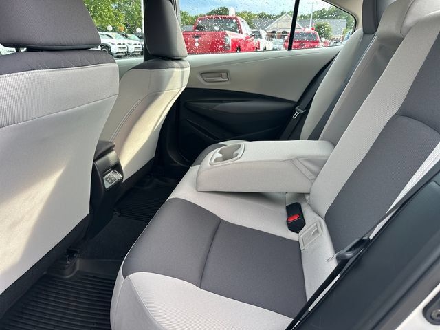 Used 2026 Toyota Corolla LE FWD image 15