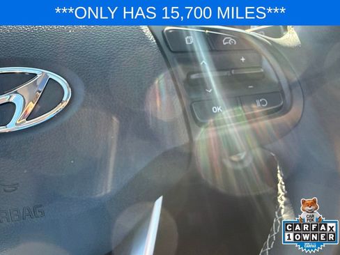 Used 2024 Hyundai Venue SEL FWD image 20