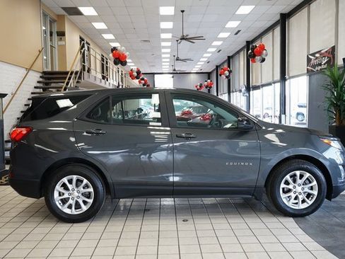 Used 2020 Chevrolet Equinox LS image 16