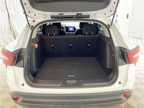 Used 2024 Chevrolet Trax LS w/ LS Convenience Package image 30